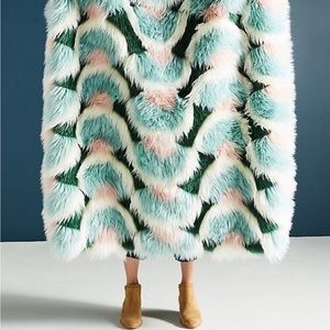 LOOKING FOR Anthropology Juniper Faux Fur Throw Blanket - willing to pay $$